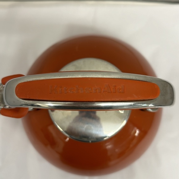 KitchenAid Gourmet Essentials 2-Quart Porcelain Tea Kettle, Terra Cotta - Picture 2 of 7